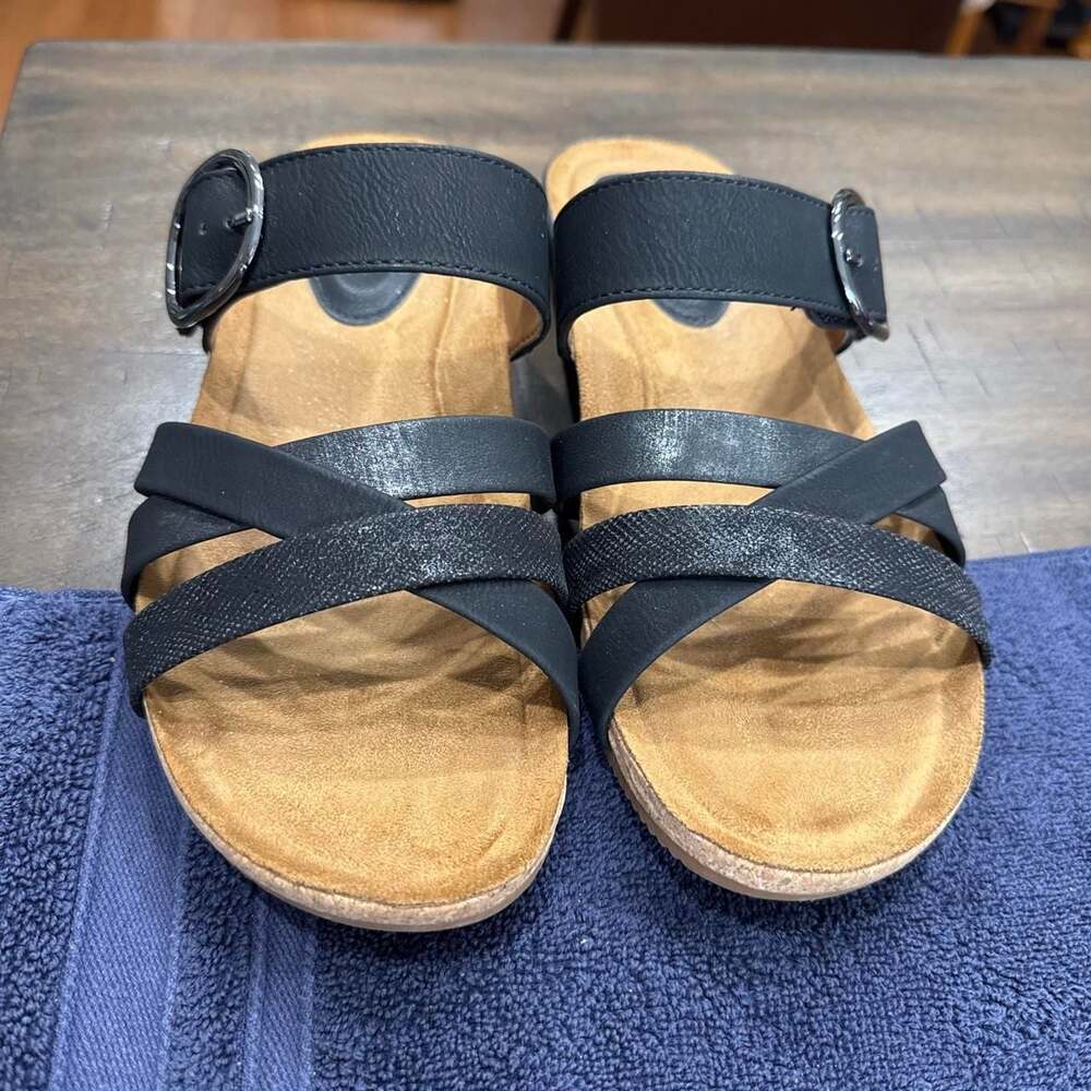 EuroSoft Genalyn Black Criss-Cross Strap Comfort Sandals